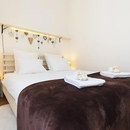 The Sunset Hideout Apartman