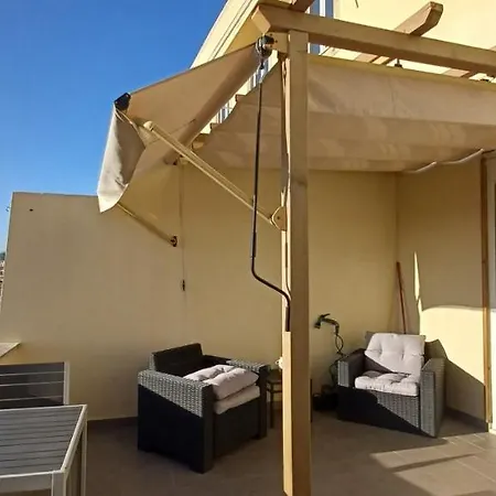 The Sunset Hideout Apartament *